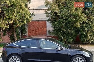 Седан Tesla Model 3 2018 в Киеве