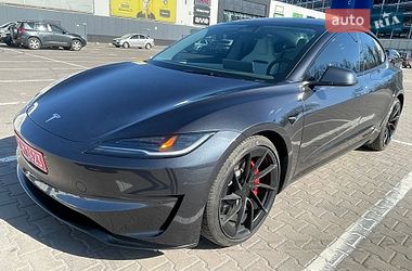 Седан Tesla Model 3 2024 в Киеве