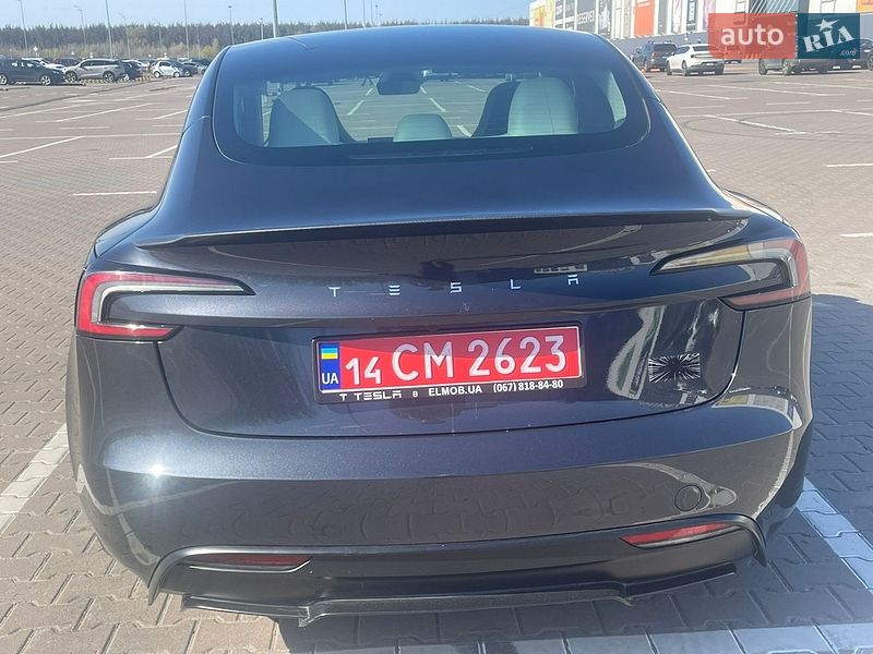 Седан Tesla Model 3 2024 в Киеве