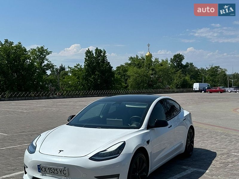 Седан Tesla Model 3 2020 в Харькове
