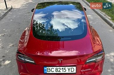 Седан Tesla Model 3 2022 в Золочеві