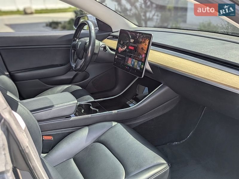 Седан Tesla Model 3 2018 в Луцке фото 15 Седан Tesla Model 3 2018 в Луцке
