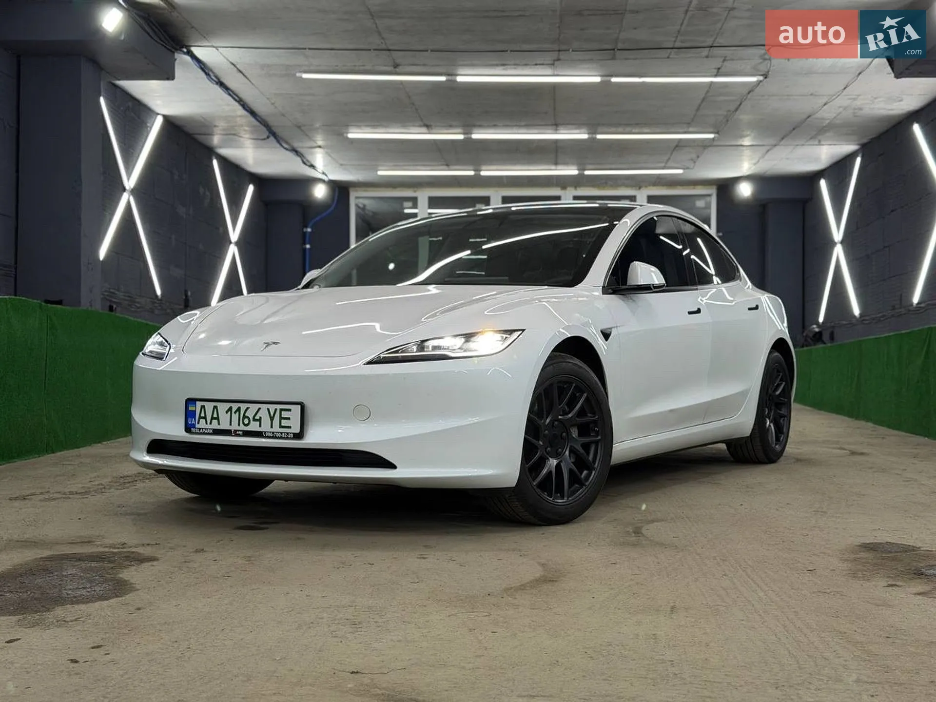 2025 Tesla Model 3 - мініатюра 2