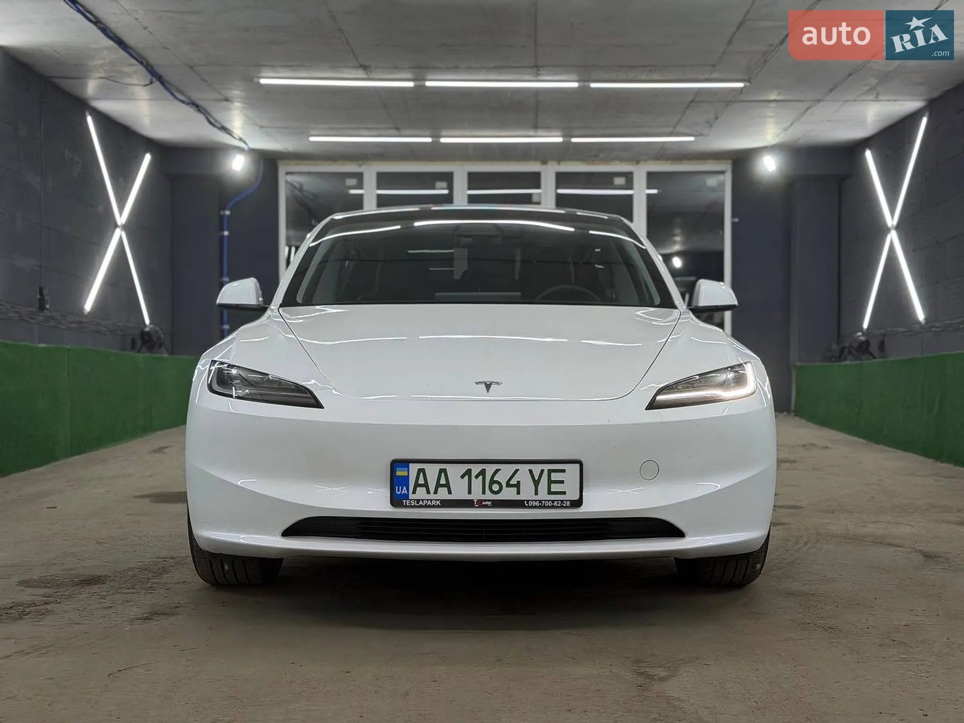 2025 Tesla Model 3 - мініатюра 16