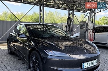 Седан Tesla Model 3 2024 в Києві