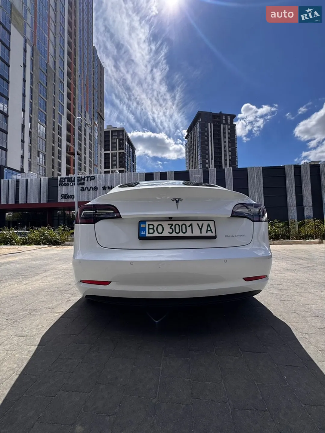 2022 Tesla Model 3 - мініатюра 11