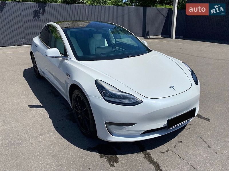 Седан Tesla Model 3 2019 в Днепре