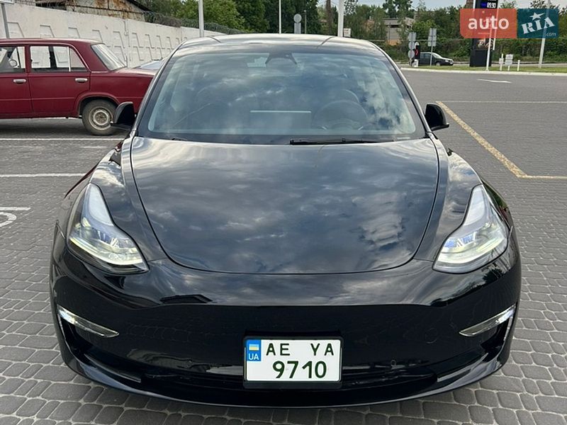 Седан Tesla Model 3 2022 в Дніпрі