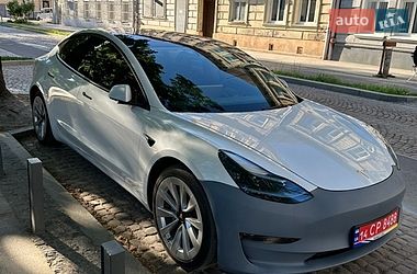 Седан Tesla Model 3 2023 в Львові