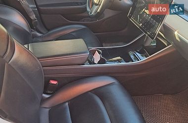 Седан Tesla Model 3 2018 в Луцке