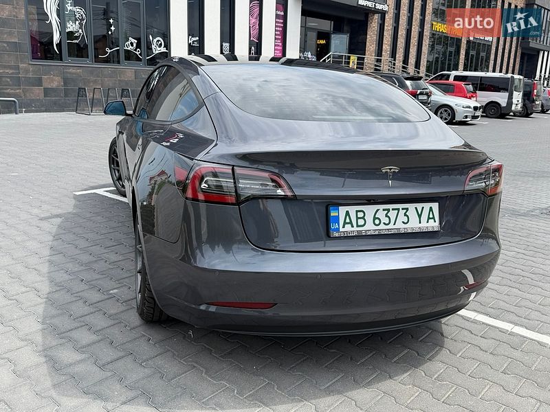 Седан Tesla Model 3 2021 в Вінниці