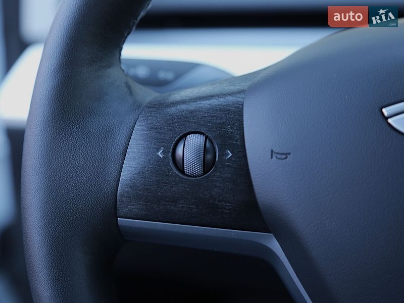 Седан Tesla Model 3 2022 в Києві