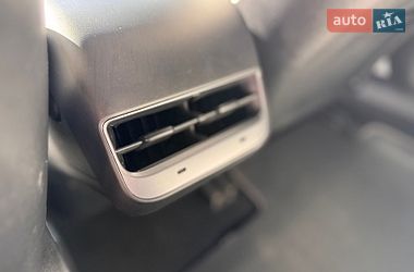 Седан Tesla Model 3 2022 в Львове