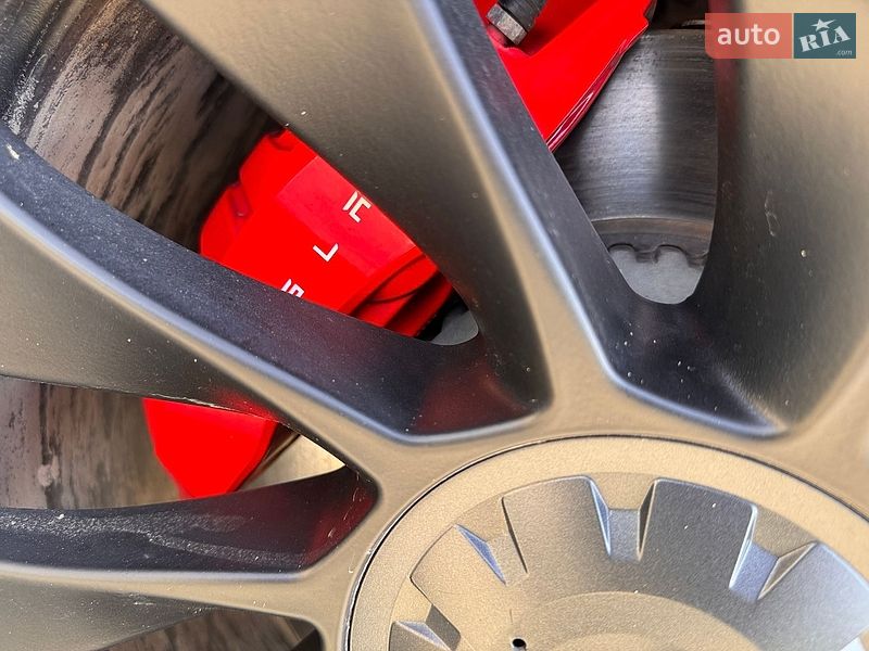 Седан Tesla Model 3 2022 в Львове