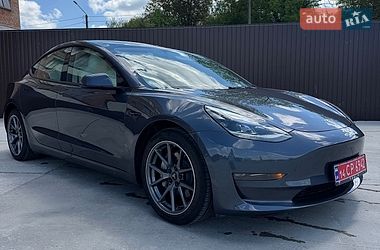 Седан Tesla Model 3 2023 в Львові
