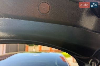 Седан Tesla Model 3 2023 в Львові