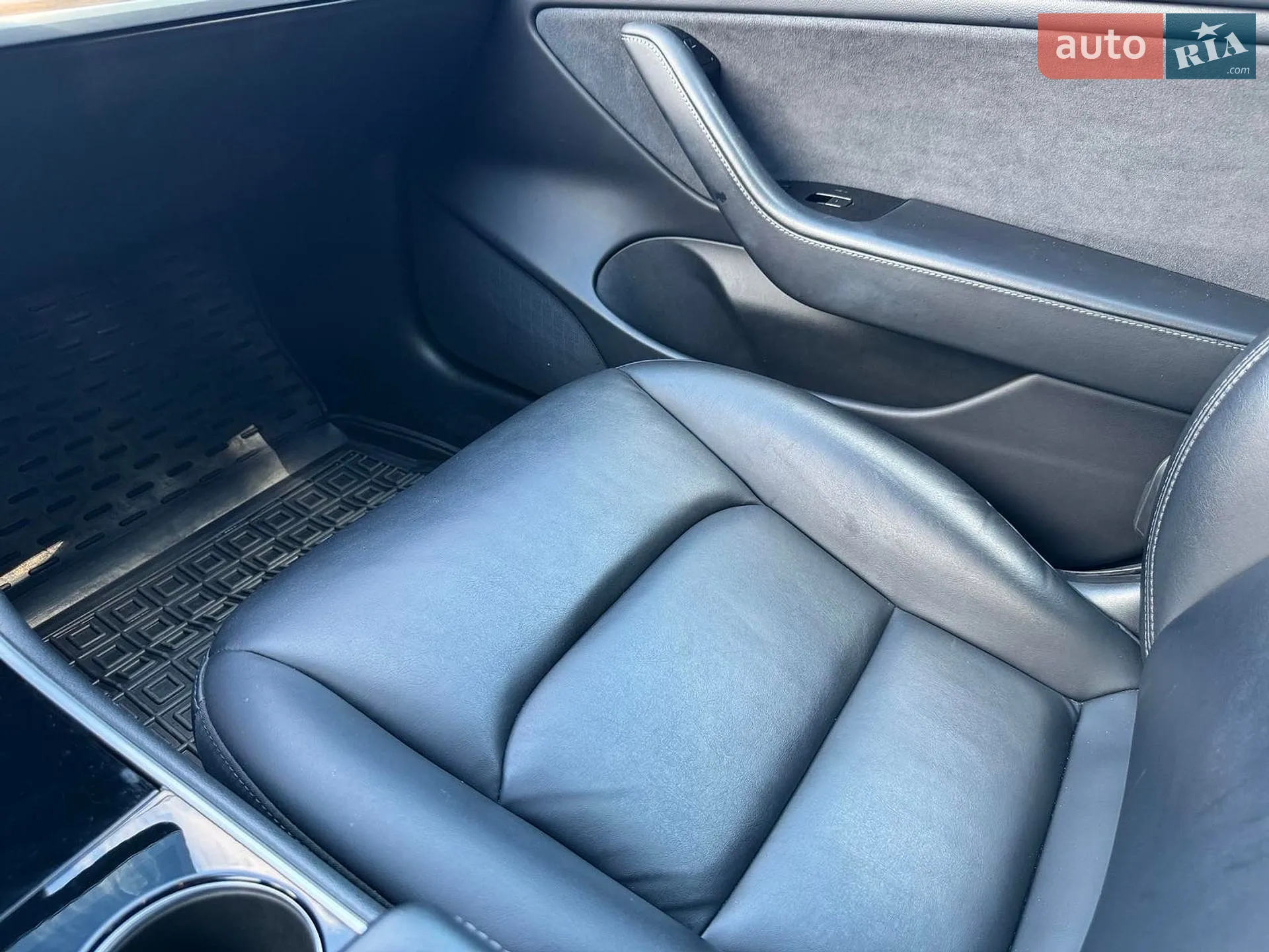 2020 Tesla Model 3 - мініатюра 30