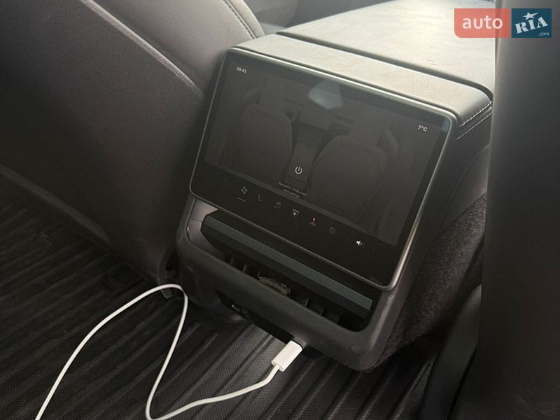 Седан Tesla Model 3 2024 в Одесі