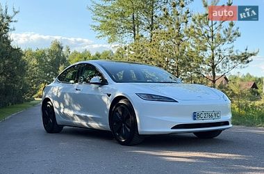 Седан Tesla Model 3 2024 в Львові