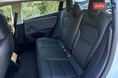 Седан Tesla Model 3 2024 в Львові