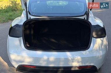 Седан Tesla Model 3 2024 в Львові