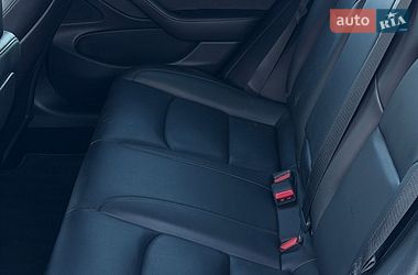 Седан Tesla Model 3 2019 в Рівному