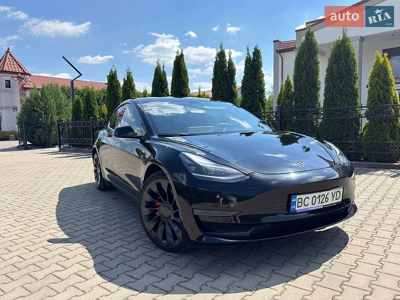 Tesla Model 3 2022