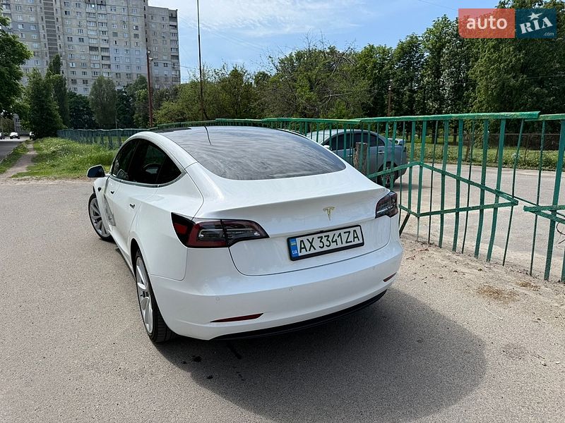 Седан Tesla Model 3 2019 в Харкові