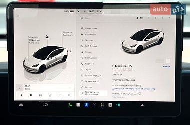 Седан Tesla Model 3 2023 в Киеве