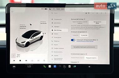Седан Tesla Model 3 2023 в Киеве