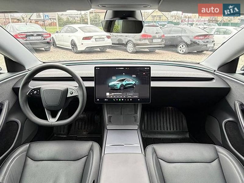 Седан Tesla Model 3 2024 в Кропивницькому