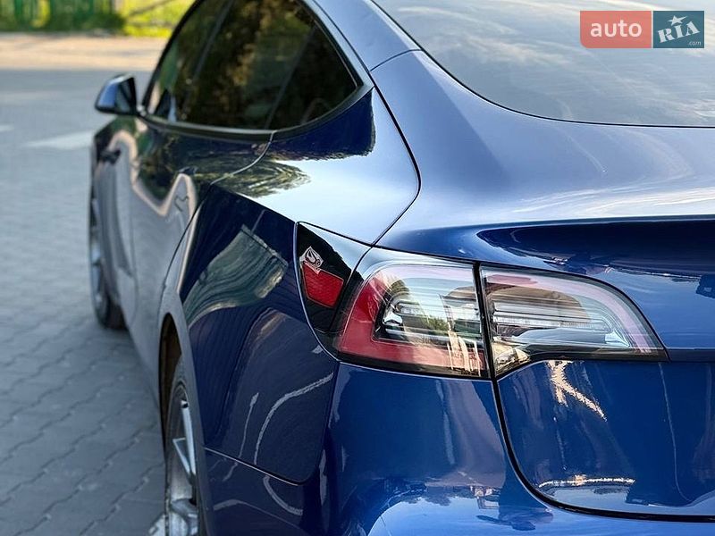 Седан Tesla Model 3 2021 в Кам'янець-Подільському