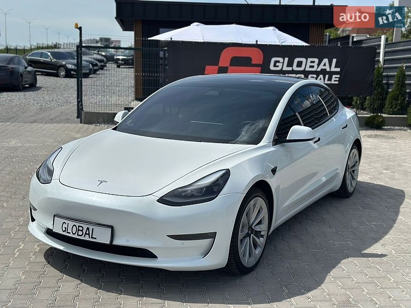 Tesla Model 3 2021