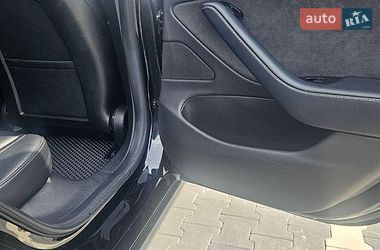 Седан Tesla Model 3 2018 в Ирпене