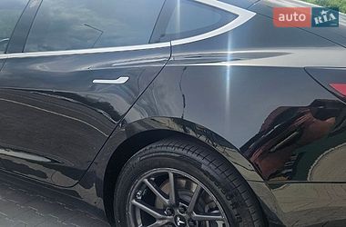 Седан Tesla Model 3 2018 в Ирпене