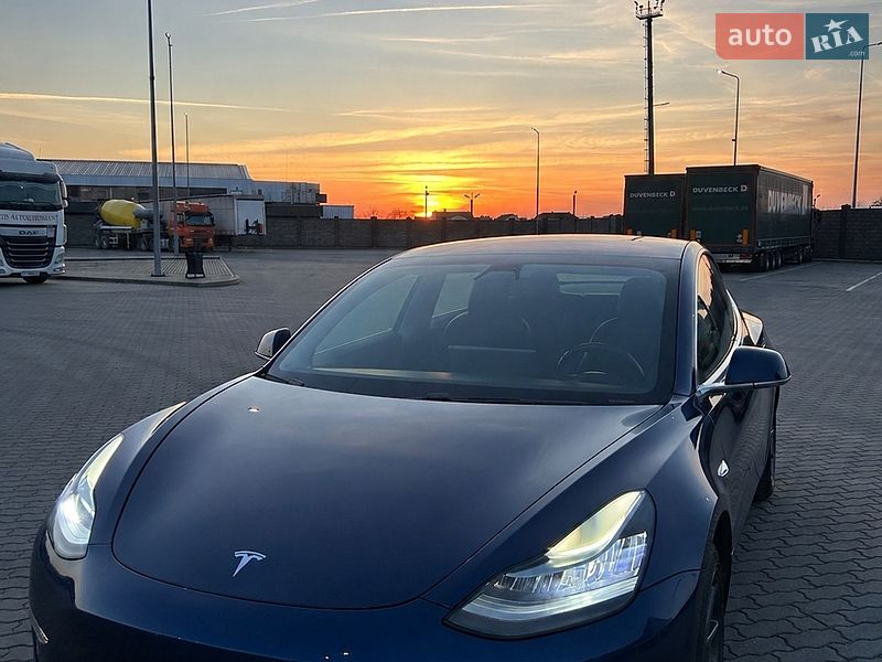 Tesla Model 3 2018 Tesla Model 3 2018