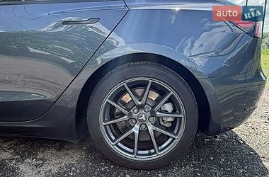 Седан Tesla Model 3 2022 в Киеве