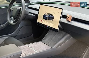 Седан Tesla Model 3 2024 в Києві