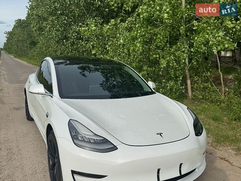 Седан Tesla Model 3 2019 в Василькові