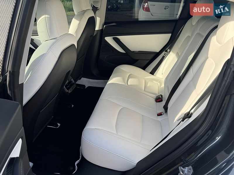 Седан Tesla Model 3 2018 в Вижниці фото 13 Седан Tesla Model 3 2018 в Вижниці