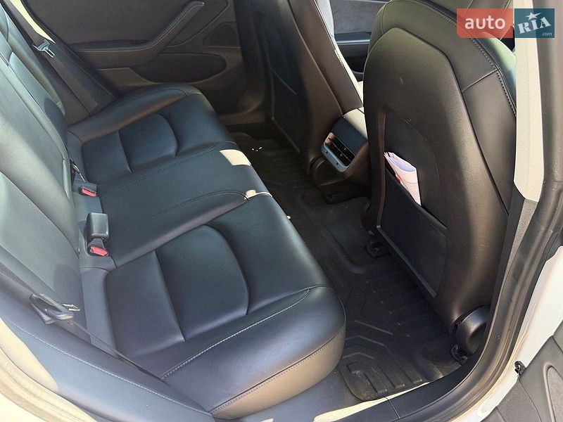 Седан Tesla Model 3 2020 в Харкові
