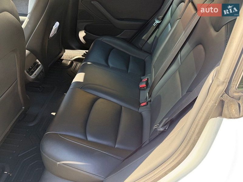Седан Tesla Model 3 2020 в Харькове