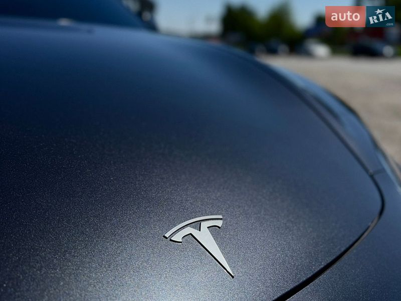 Седан Tesla Model 3 2024 в Вінниці
