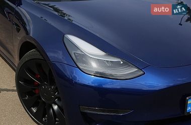 Седан Tesla Model 3 2023 в Киеве