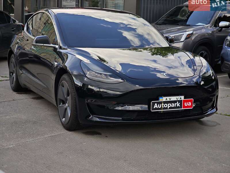 Седан Tesla Model 3 2019 в Харкові
