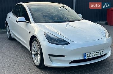 Седан Tesla Model 3 2022 в Днепре