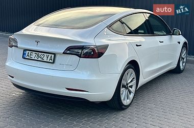 Седан Tesla Model 3 2022 в Днепре