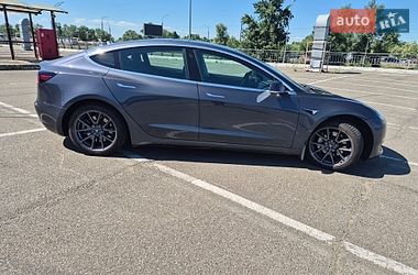 Седан Tesla Model 3 2019 в Киеве