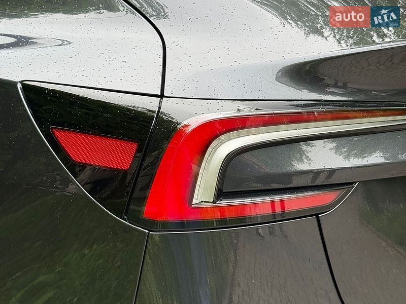 Седан Tesla Model 3 2025 в Житомирі