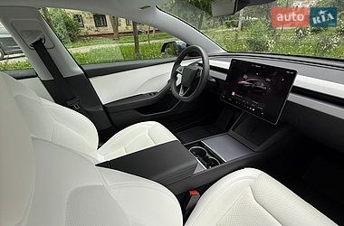 Седан Tesla Model 3 2025 в Житомирі